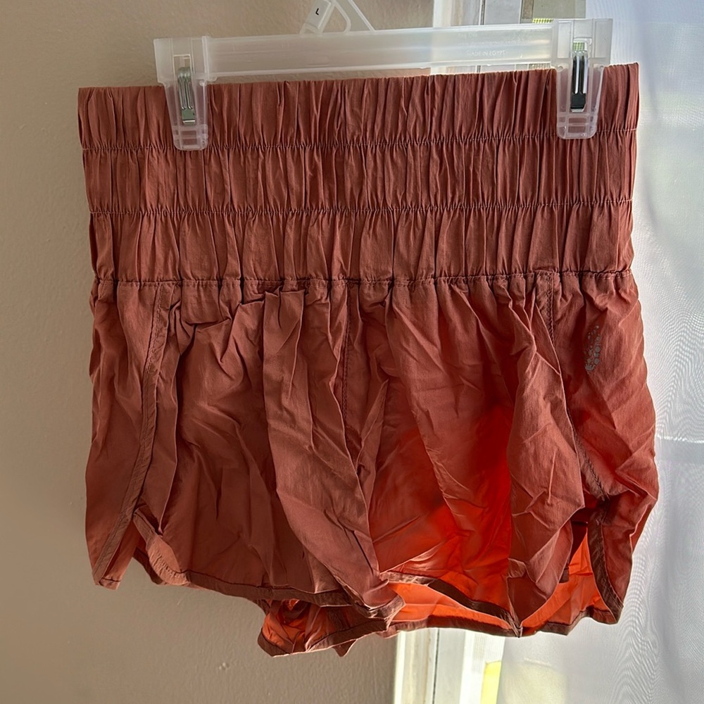 Free people movement shorts size medium (worn once) peach color